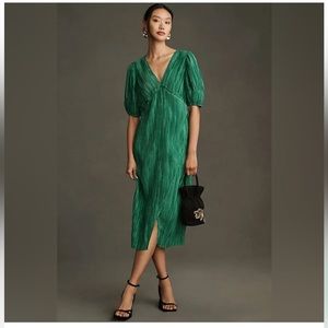 ANTHROPOLOGIE V-NECK PLEATED SLIM MIDI DRESS emerald green color